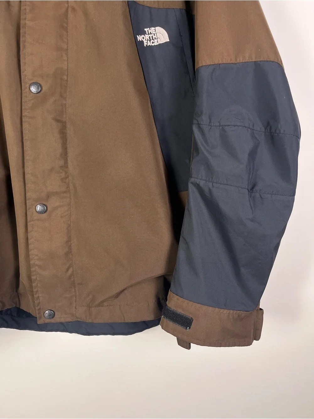 The North Face Men's Vintage Gore-Tex Jacket Size Medium Made in USA Waterproof